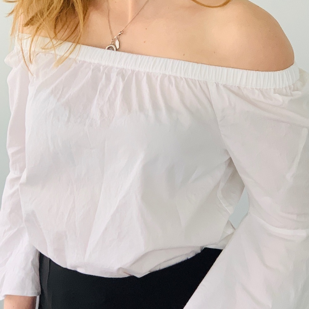 🦩2/$25 Vero Moda / Off the shoulder Blouse - Picture 2 of 6